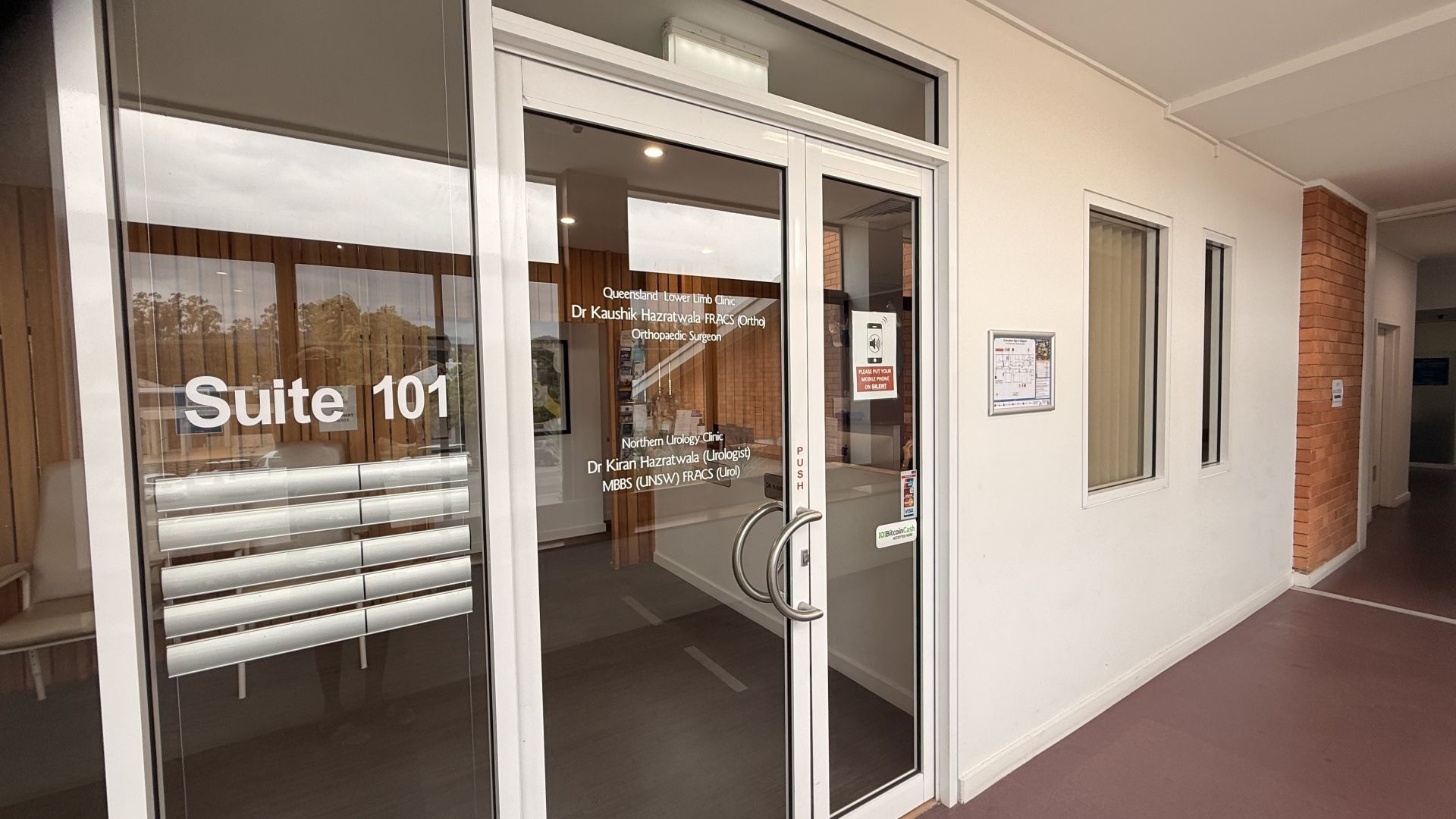 Queensland Lower Limb CLinic , Orthopaedic Surgeon CLinic , Hip and Knee Clinic